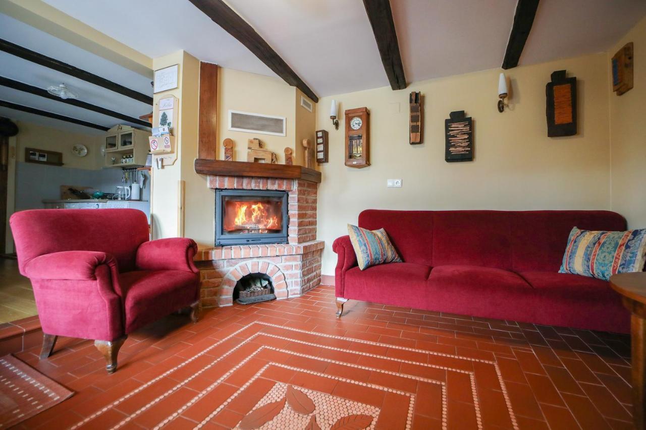 With A Pool In Medvednica Nature Park Country house Zagreb